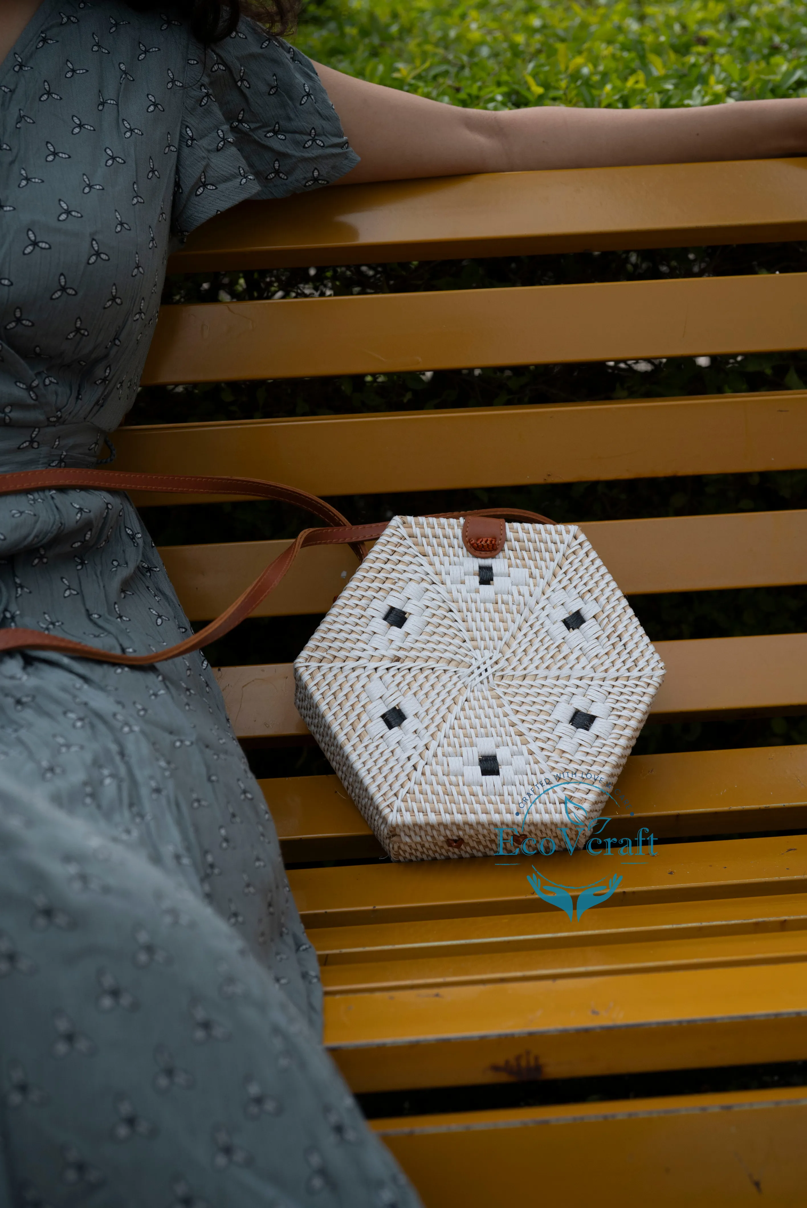 Get Set Go White Hexagonal Crossbody Bag