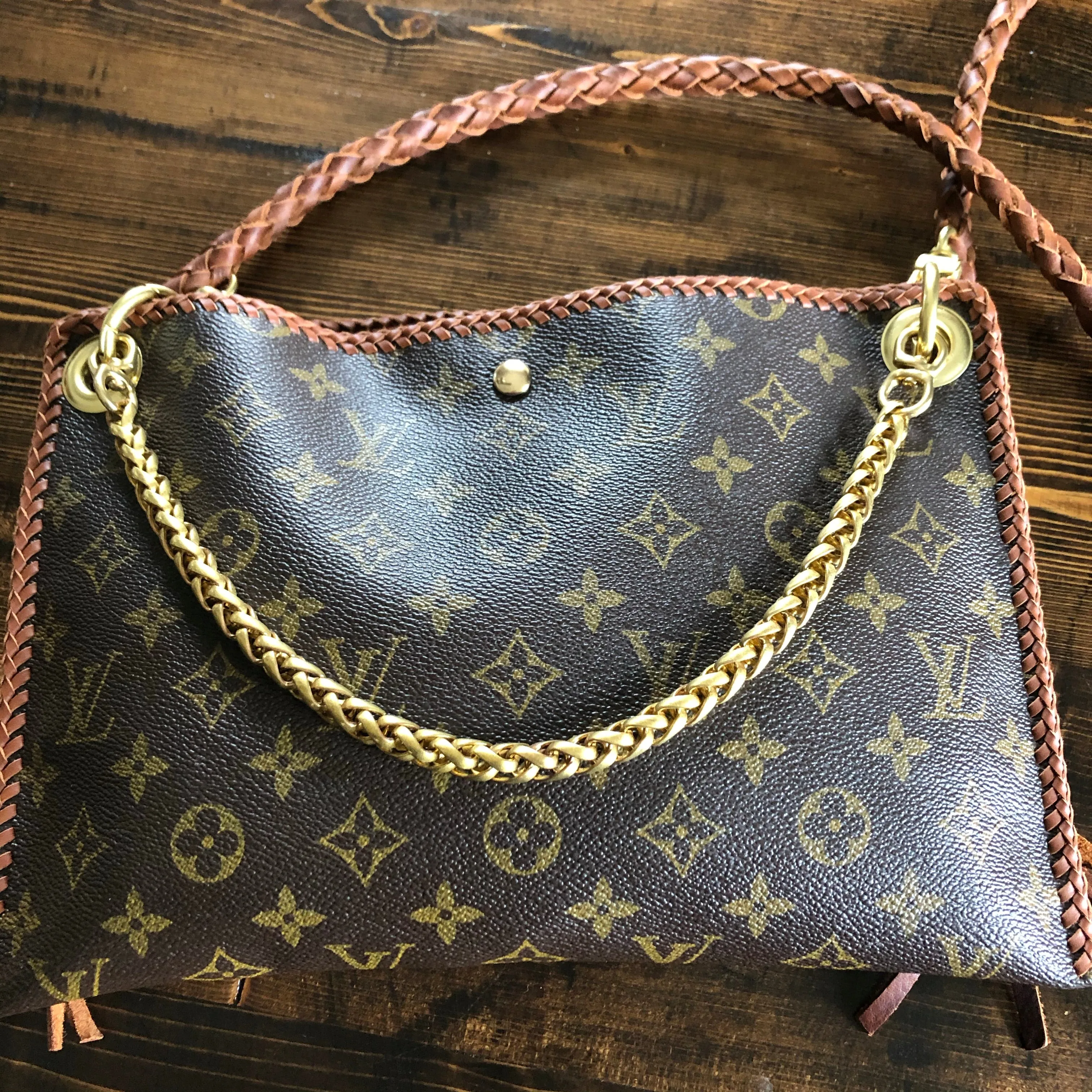 The XL Nuthatch - Vintage Monogram in Caramel Crossbody
